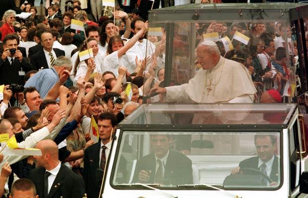 &amp;POPEMOBILE